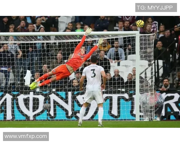 德赫亚:从青涩小将到足球明星的传奇旅程与辉煌成就 德赫亚:从青涩小将到足球明星的传奇旅程与辉煌成就