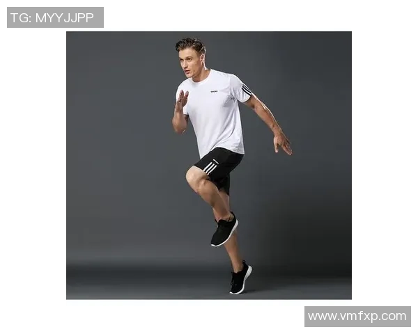 男足球明星无袖背心时尚潮流解析与运动风格搭配技巧分享 男足球明星无袖背心时尚潮流解析与运动风格搭配技巧分享