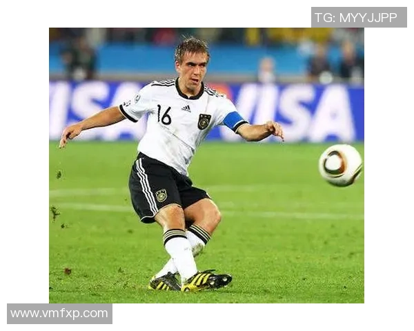 后卫足球明星盘点他们的技术特点与职业生涯成就 后卫足球明星盘点他们的技术特点与职业生涯成就